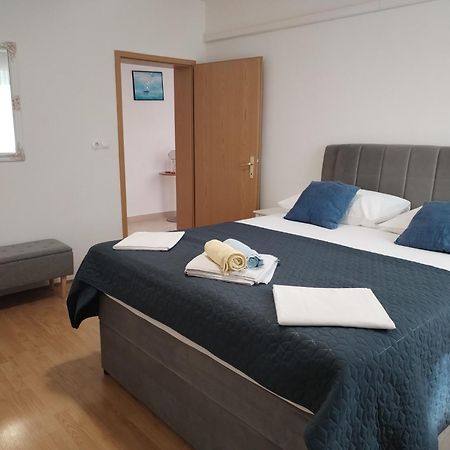 Family Friendly Apartments With A Swimming Pool Supetarska Draga - Donja, Rab - 2019 Esterno foto