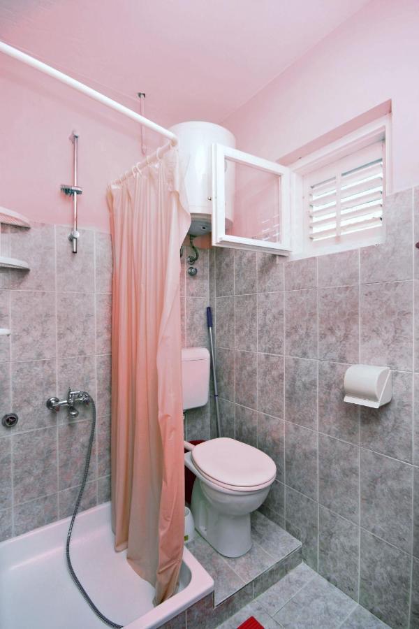 Family Friendly Apartments With A Swimming Pool Supetarska Draga - Donja, Rab - 2019 Esterno foto