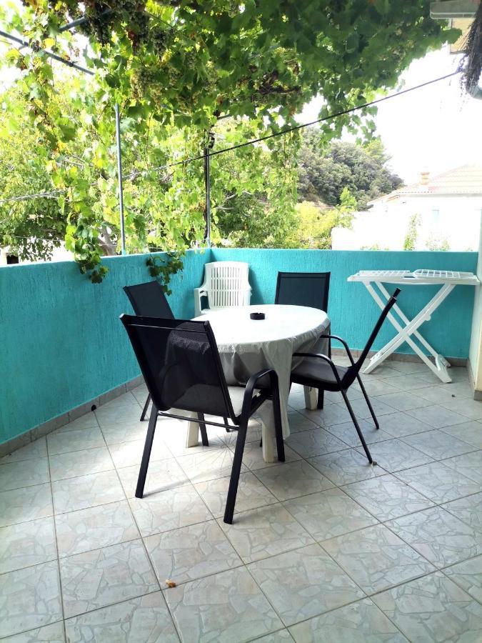 Family Friendly Apartments With A Swimming Pool Supetarska Draga - Donja, Rab - 2019 Esterno foto